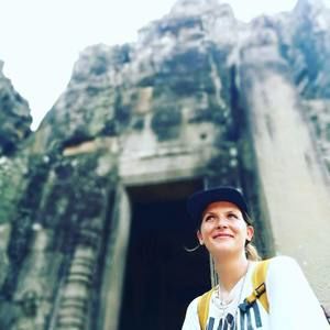 Meet your Posher, Cat